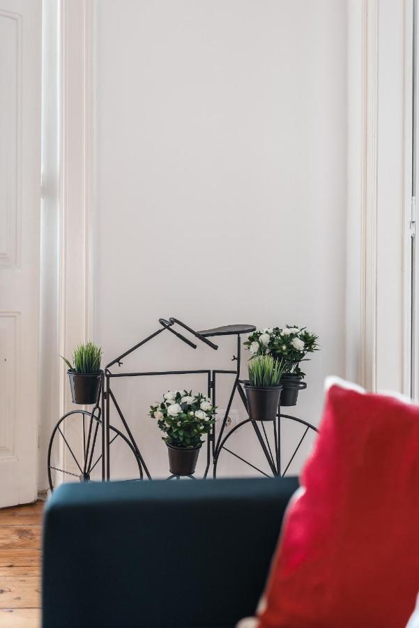 Elegant 3 Bedroom Flat With View In Principe Real Lissabon Buitenkant foto
