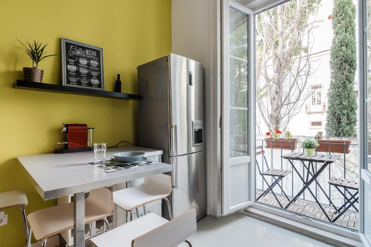 Elegant 3 Bedroom Flat With View In Principe Real Lissabon Buitenkant foto